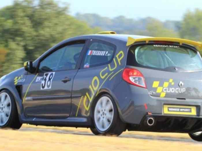 Clio 3 cup X85 2