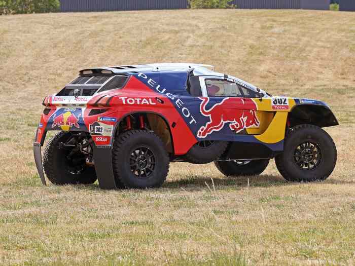 2016 – Peugeot 2008 DKR16 1