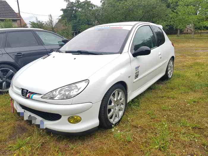 Peugeot 206 s16 pièces et voitures de course à vendre, de rallye et