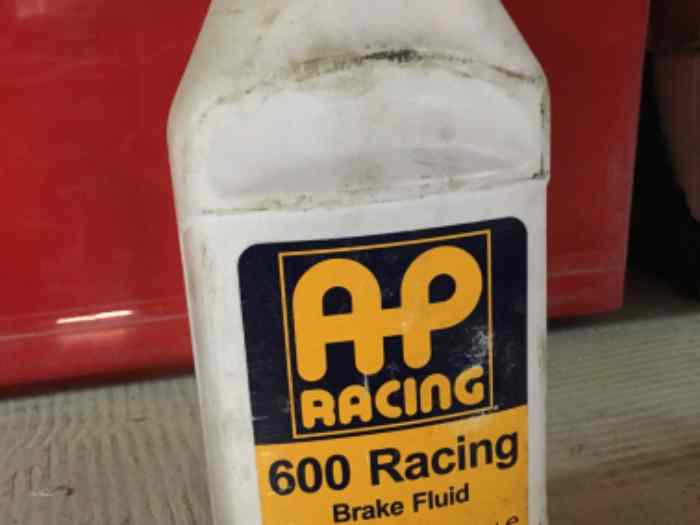 Liquide de frein AP RACING 600