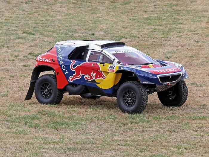 2016 – Peugeot 2008 DKR16 0