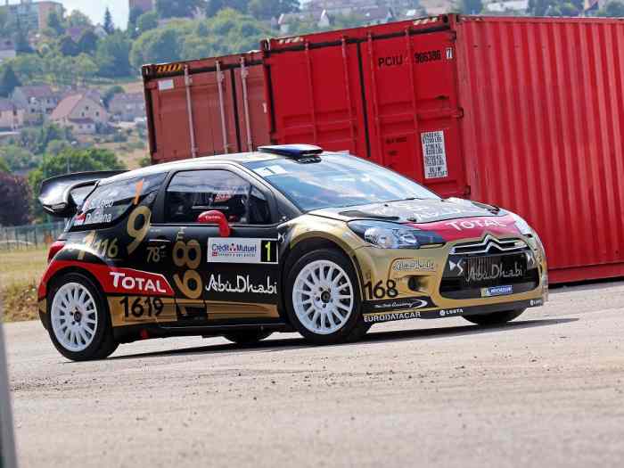 2011 – Citroën DS3 WRC ex Sébastien Loeb 0