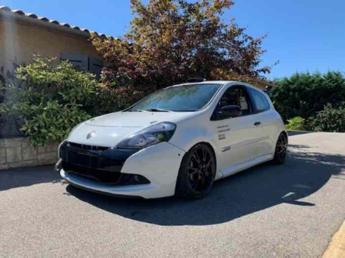 CLIO III CUP X85 – photo 2 sur 4