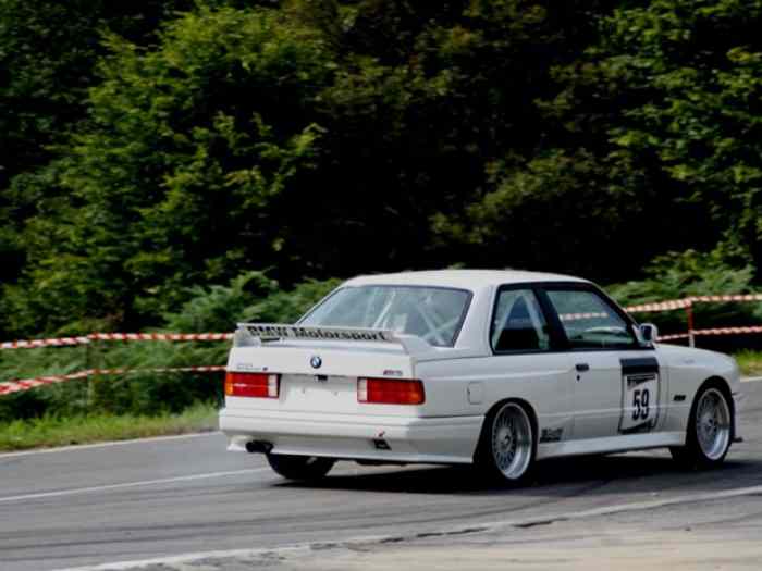 BMW M3 e30 // Race Specs // 1989 1