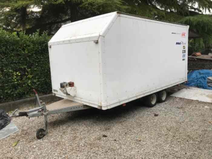 Remorque fermée - 4,15m utile par 2,08m 0