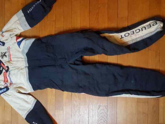 Recherche combinaison Peugeot Sport