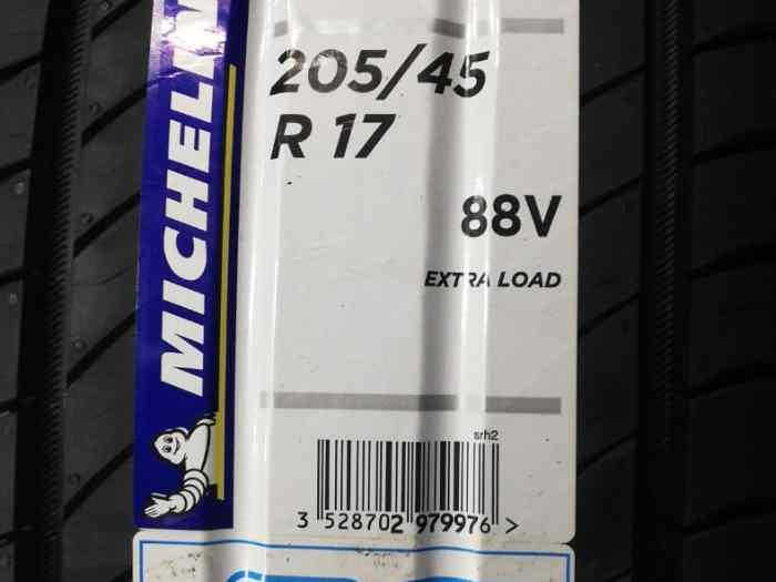 VENDUES jantes et pneus neufs Peugeot 208 GTI 4