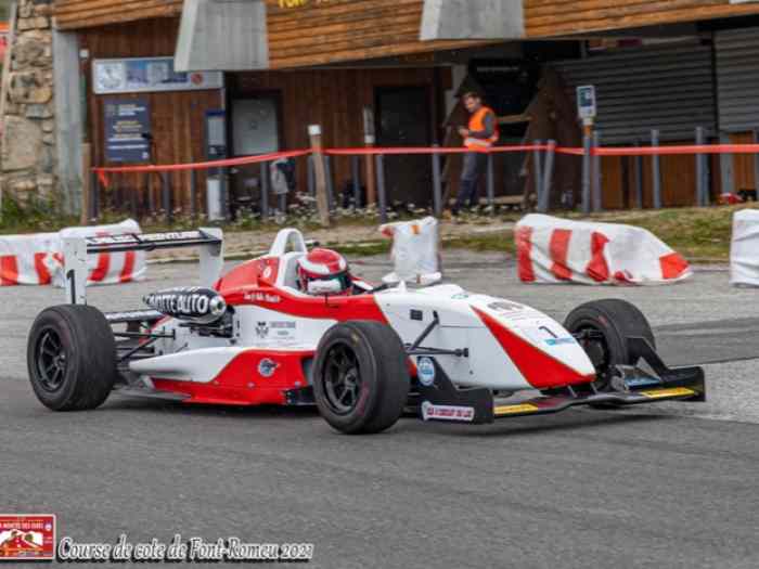 Vends dallara f302 évo 304 reprise master ou dallara mercedes 3