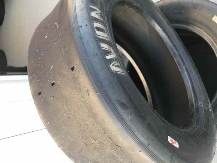 Avon pneus slick 0
