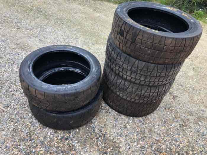 Pneu pirelli 4- RKW7A et 2- RE7 / jante 17 0