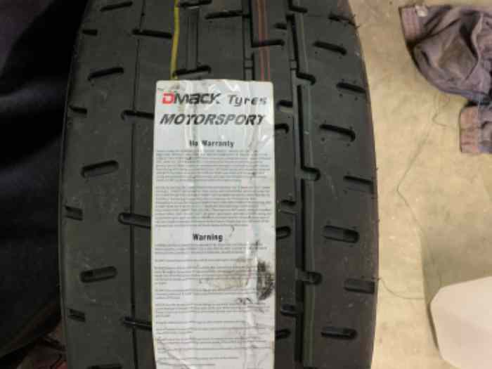 Pneu DMACK 215x45x13 3