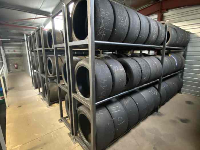 Pneus slick / pneus pluie michelin pilot sport 27/65-18 et 31/71-18 0