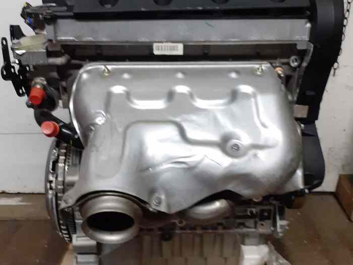 EW10J4S Engine New. Now sold/ Vendu 4