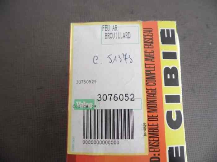 KIT FEU ANTIBROUILLARD ARRIERE COMPLET 12V CIBIE 3076052 2