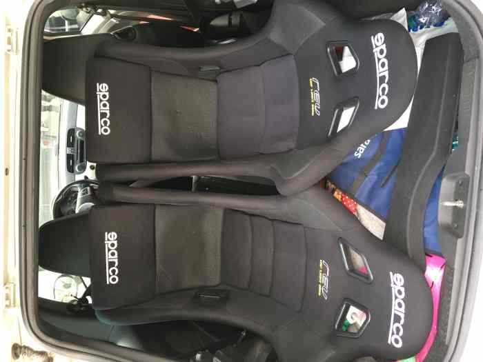 Paire de sièges baquets Sparco Rev taille M noirs homologués FIA 3