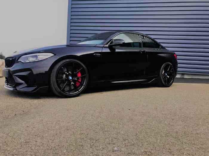 BMW M2 COMPETITION FULL BLACK 6000 Kms 1