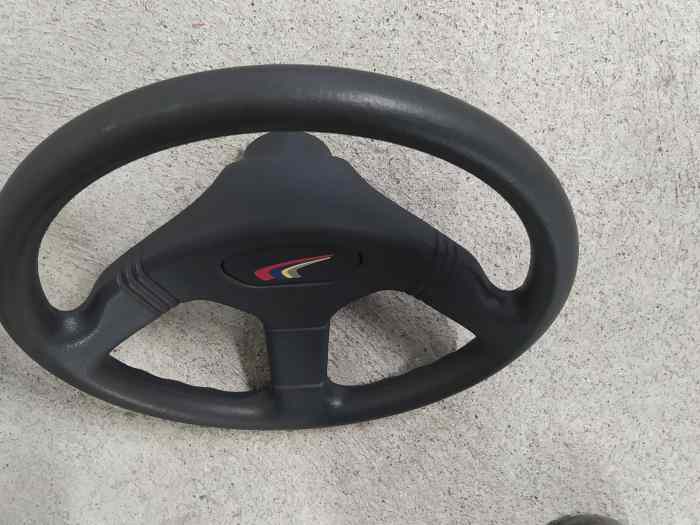 volant 106 rallye phase 1 état neuf 1