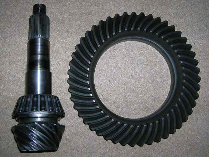 BMW - Couple Court - 4.45 - 188mm