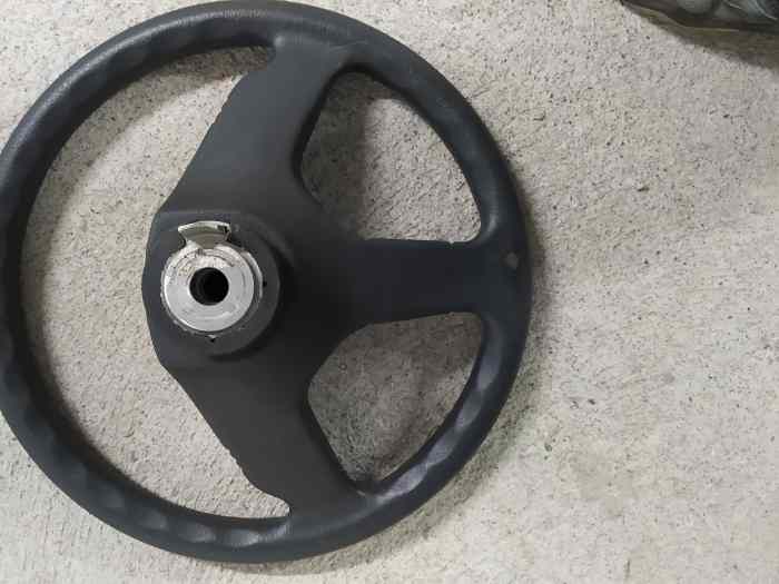 volant 106 rallye phase 1 état neuf 2
