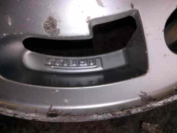 Vends 2 Jantes Pirelli Golf 1 6x14 1