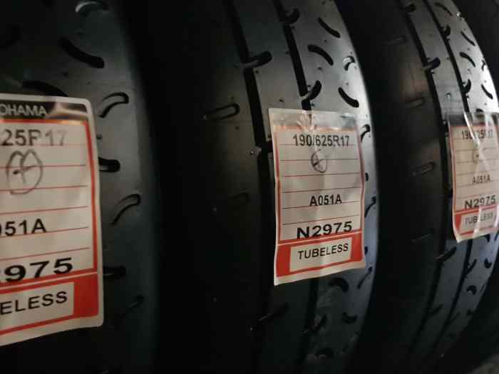 PNEUS RALLYE NEUFS YOKOHAMA A051T R17 0