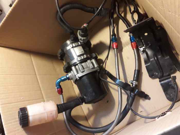 Pompe de direction assistée électrique 1