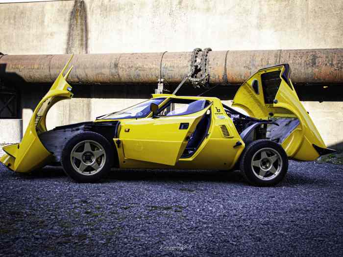 Lancia stratos replica 1