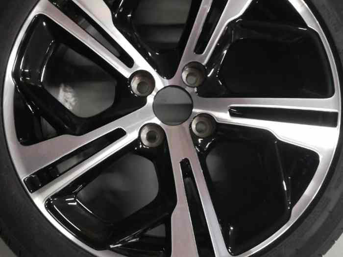 VENDUES jantes et pneus neufs Peugeot 208 GTI 0