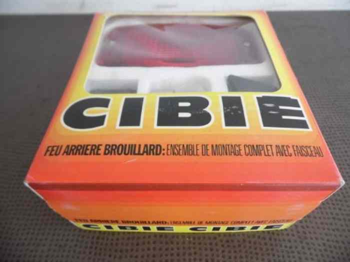 KIT FEU ANTIBROUILLARD ARRIERE COMPLET 12V CIBIE 3076052 3