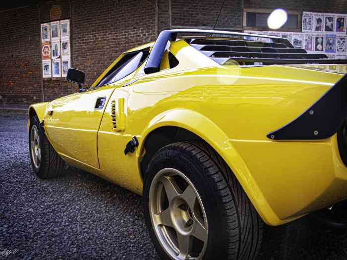 Lancia stratos replica 4