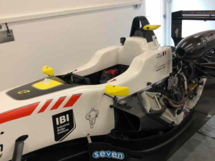 Dallara f317 Mercedes ex prema racing 4