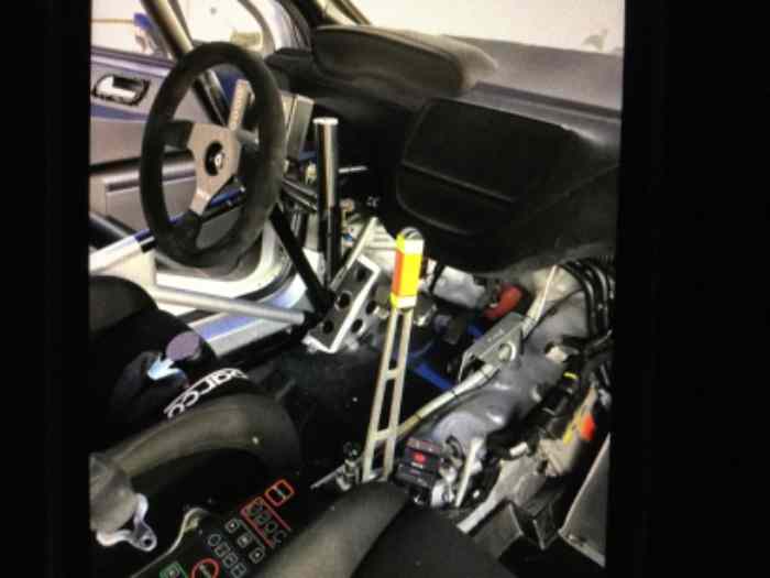 Peugeot 208 r2 1