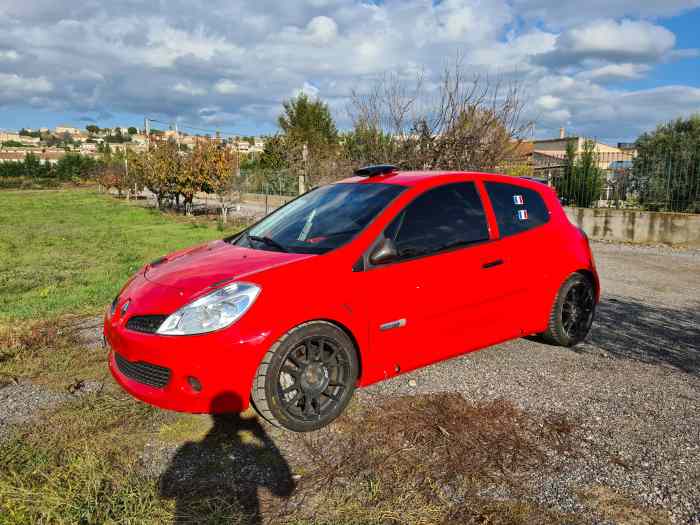 Clio f2000 r3 max 0