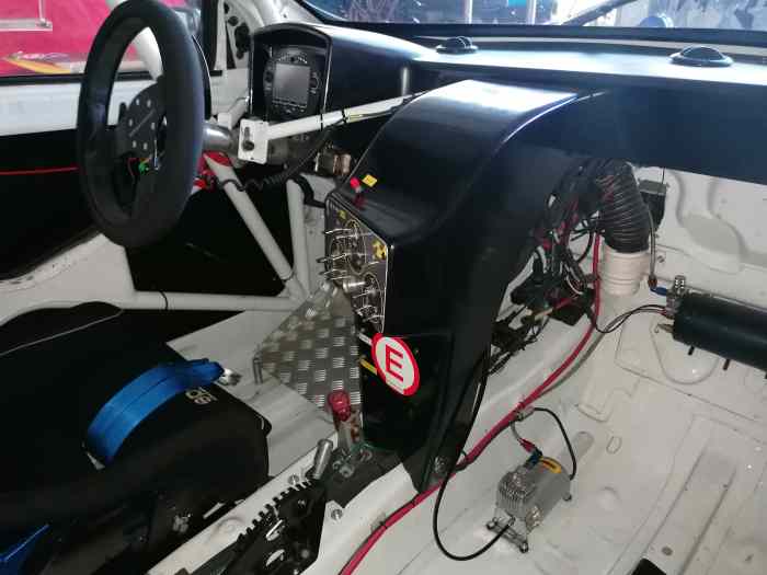 RENAULT CLIO E1-2000 3