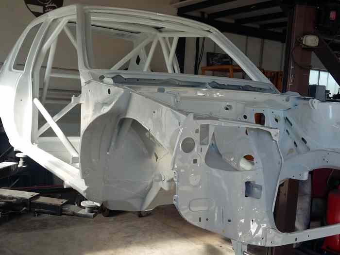 Caisse Neuve 205 VHC 0