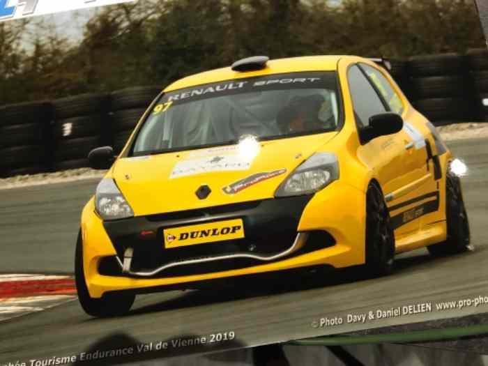 Clio cup x85 0