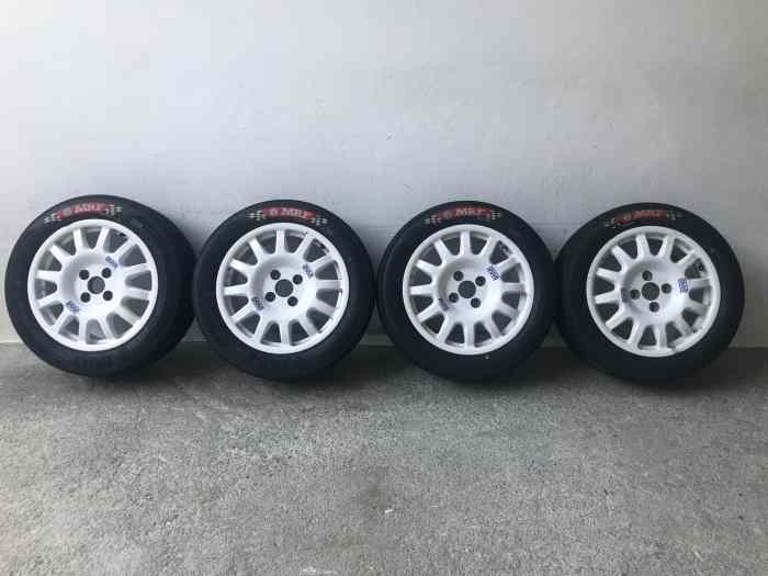 LLANTAS BRAID FULLRACE TA EN 15 (4X100)+ NEUMATICOS MRF ZTA FIA 1