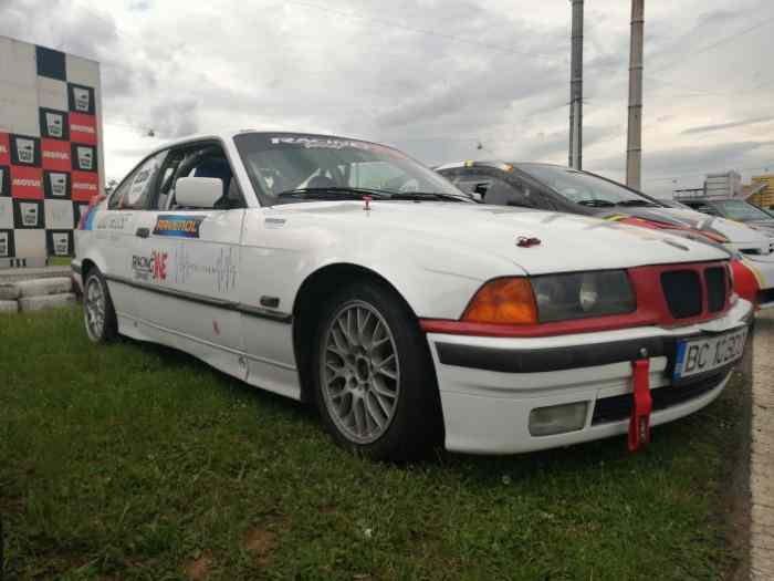 Bmw 320i coupe 1