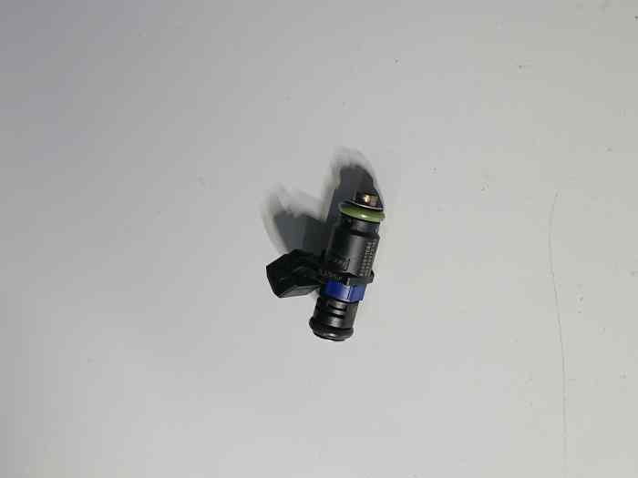 injecteur Renault sport Tatuus FR2.0 (7711160680) 0