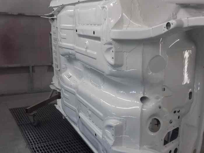 Caisse Neuve 205 VHC 4