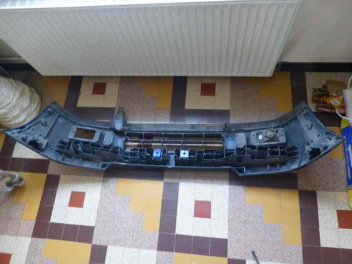Pare choc clio 16s, williams en bon état 1