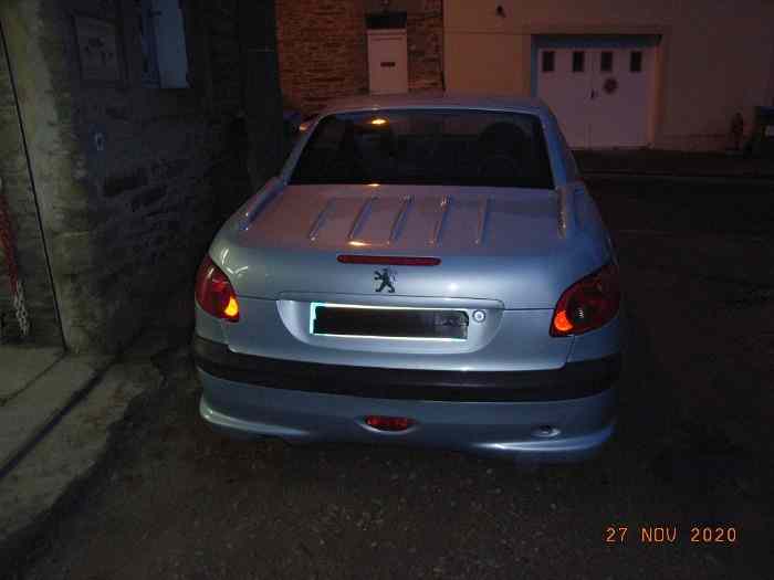 206 cc gris iceland en tres bon etat 600 euros. 0