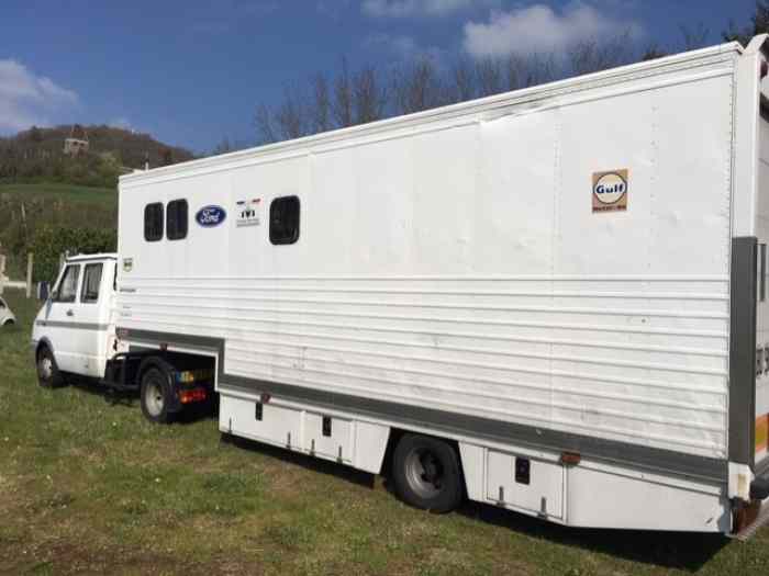 Semi VL Iveco double cabine équipé transport monoplaces et couchage 4 personnes 0