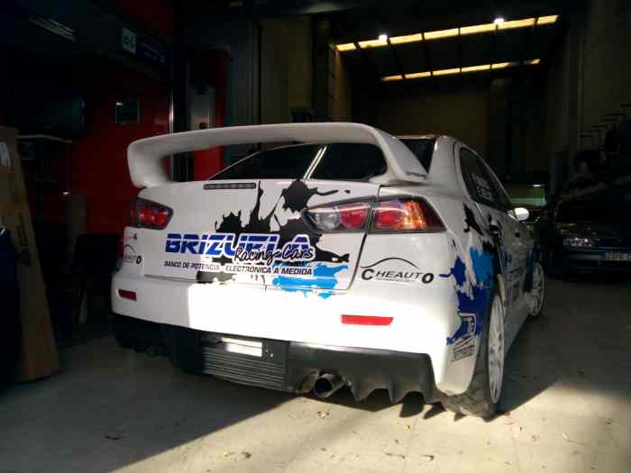 MITSUBISHI EVO X TOPE R4 FULL CARBONO