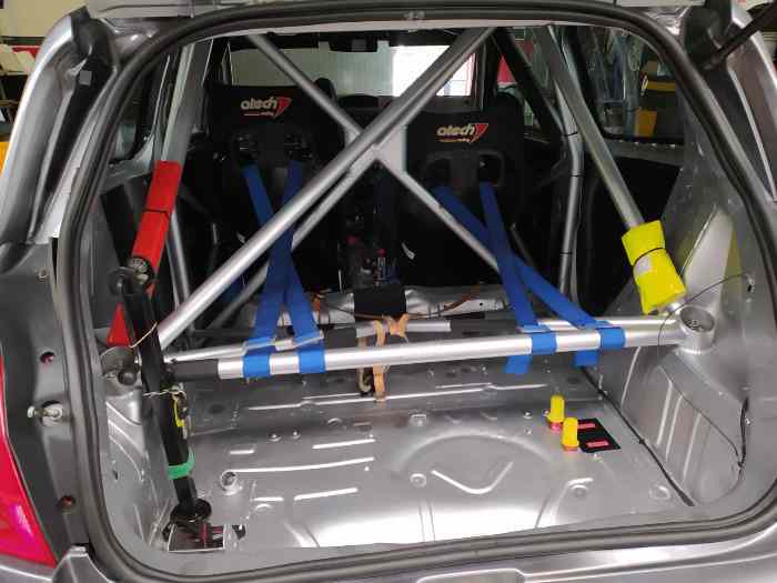 Clio R3 maxi evo 250cv swidon (TOUT R3 MAXI) – photo 4 sur 6