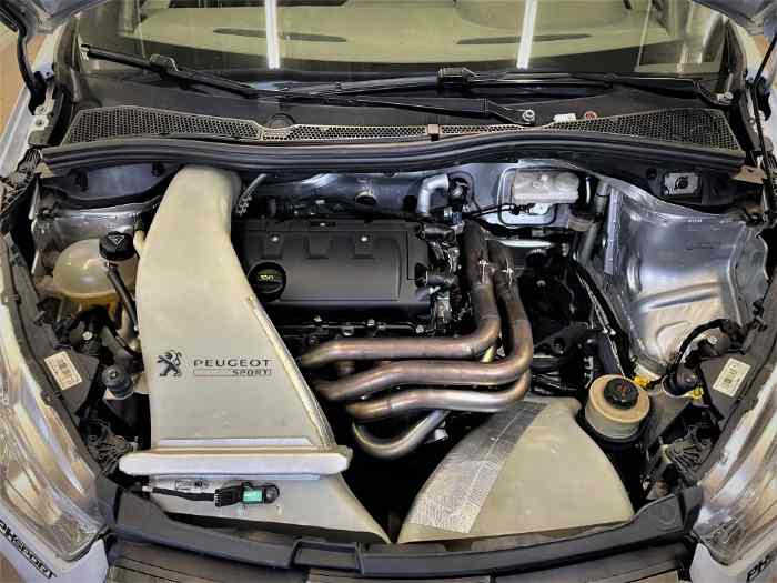 208 R2 à vendre 5