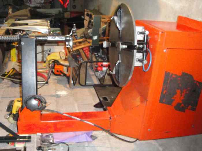 MACHINE MONTE et DEMONTE PNEUS 2
