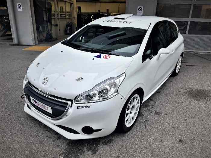 208 R2 à vendre 0