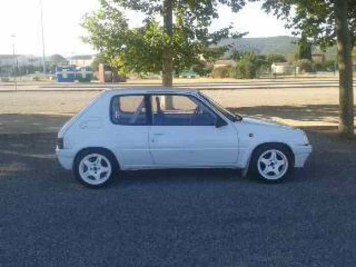 Peugeot 205 rallye 0