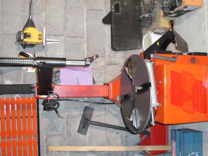 MACHINE MONTE et DEMONTE PNEUS 4